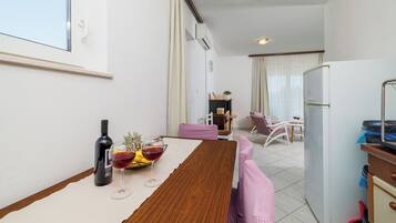 Apartment (A3) | Private kitchen | Fridge, oven, stovetop, espresso maker