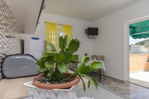 Private kitchen | Fridge, oven, stovetop, cookware/dishes/utensils - Apartments Mila II (Tribunj)