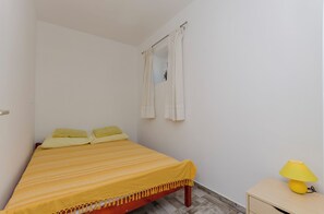4 bedrooms, free WiFi, bed sheets - Apartments Mila II (Tribunj)