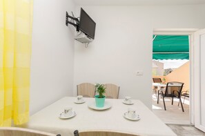 Apartment (A3) | Speisen