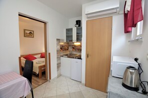 Fridge, stovetop, espresso maker, toaster - Apartments Rafael (Cres)
