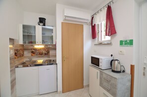 Studio (A3) | Interior