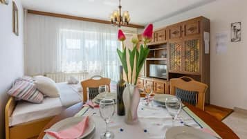 Appartement (A1) | Privékeuken | Een vaatwasser