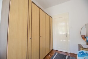 2 bedrooms, free WiFi