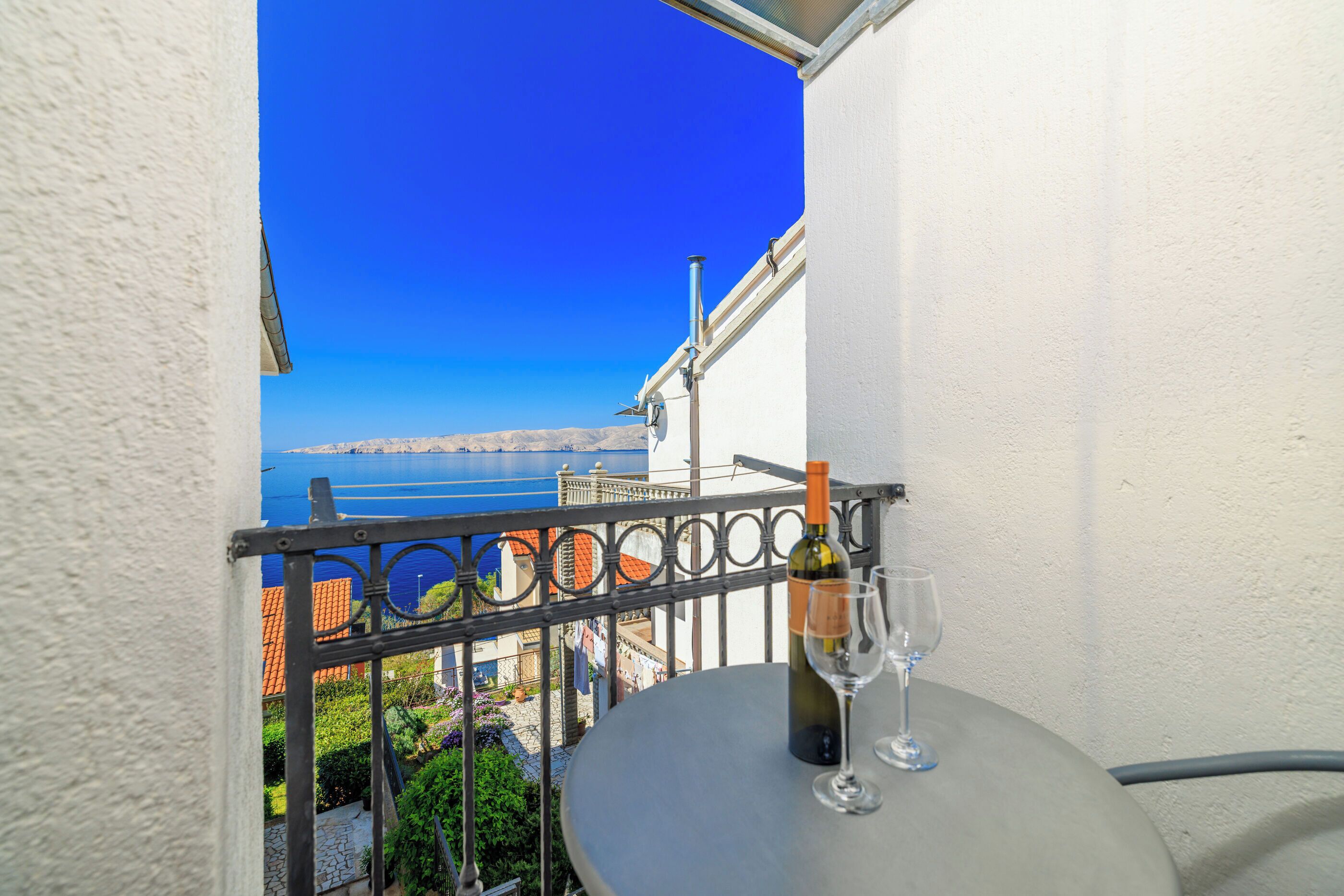 Apartment (A5) | Balcony
