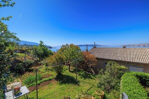 Courtyard - Apartments Marija (Senj)