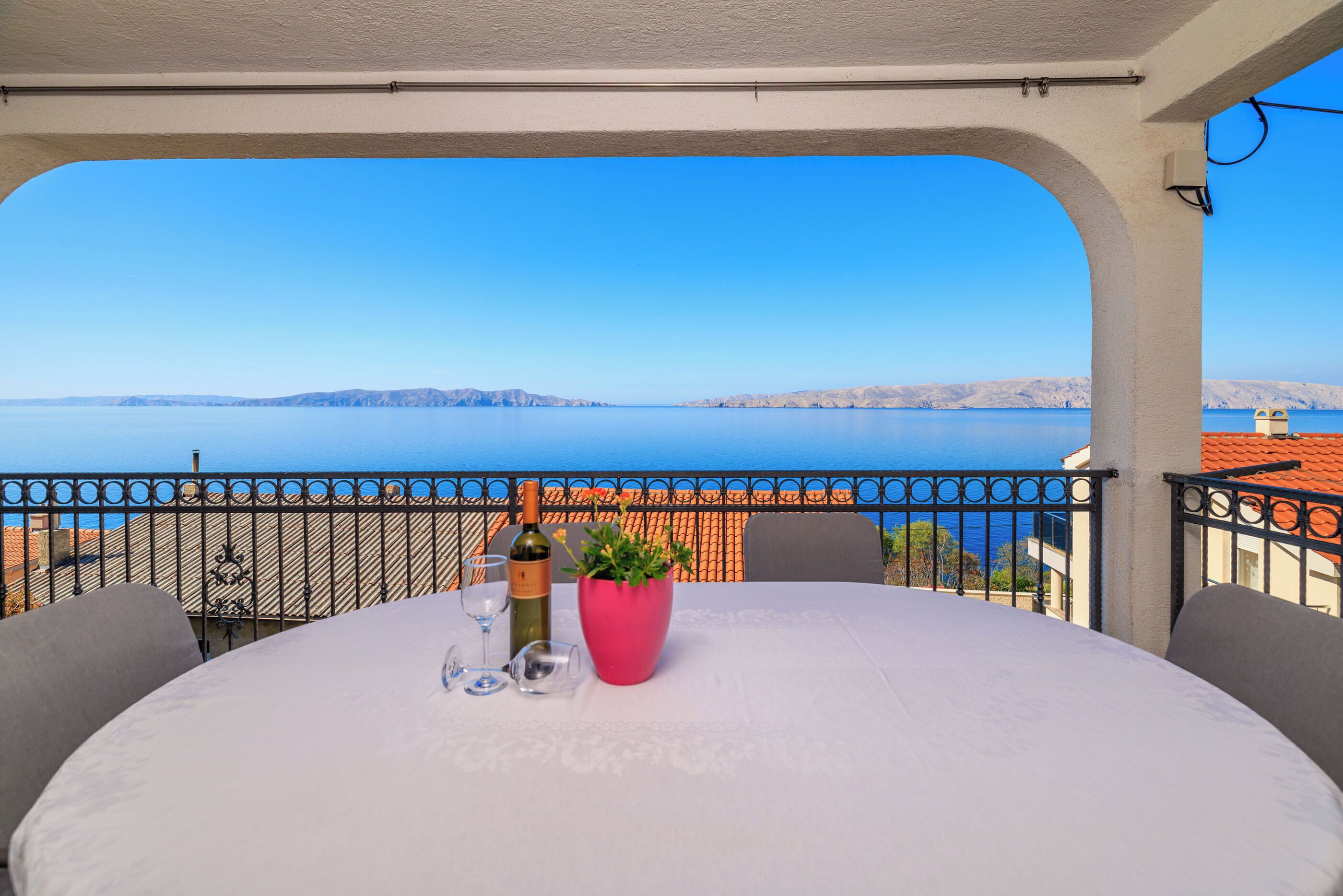 อพาร์ทเมนท์ (A2) | ระเบียง