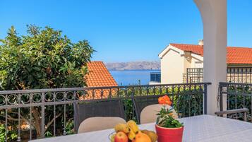 Apartment (A1) | Water view