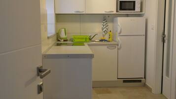 Bếp riêng | Tủ lạnh, lò vi sóng, bếp nấu, ấm điện