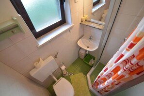 Apartment (A3) | Bathroom - Apartments Nevenka (Mali Losinj)
