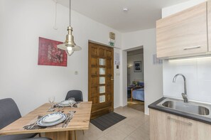 Private kitchen | Fridge, microwave, stovetop, espresso maker