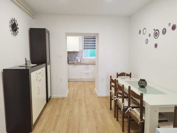 Appartement (A1) | Restauration