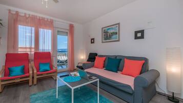 Apartment (A1) | Living room | TV