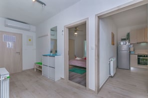 Apartamento (A1) | Pasillo