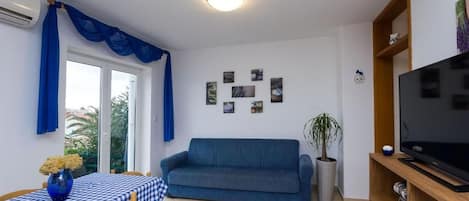 Apartment (A1) | Living room