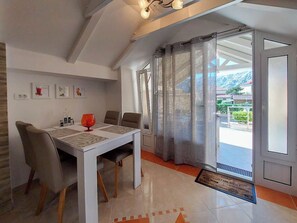 Apartment (A1) | Dining