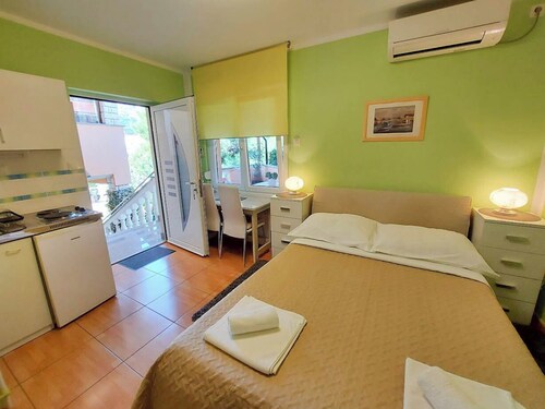 Apartments and Room Boris
