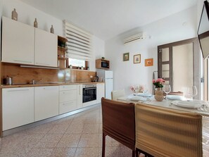 Apartment (A2) | Private kitchen