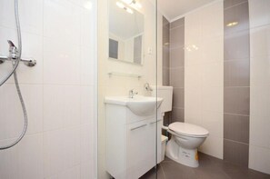 Studio (A1) | Badezimmer