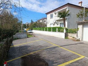 Free self parking - Apartments Marija (Rijeka)