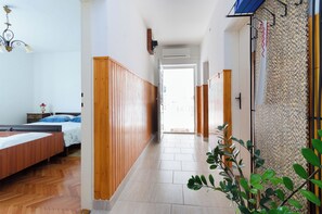 Apartment (A1) | 1 bedroom, iron/ironing board, free WiFi