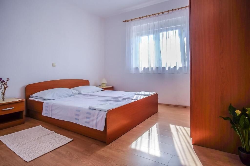 4 habitaciones y wifi gratis 