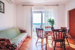 Apartment (A2) | Living room