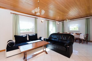Apartment (A1) | Living room