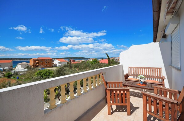 Apartment (A2) | Terrace/patio