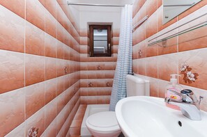 Apartment (A1) | Bathroom