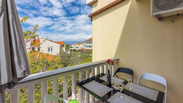 Apartment (A2) | Water view