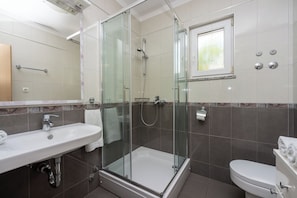 Apartment (A1) | Badezimmer