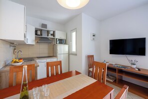 Apartment (A2) | Private kitchen