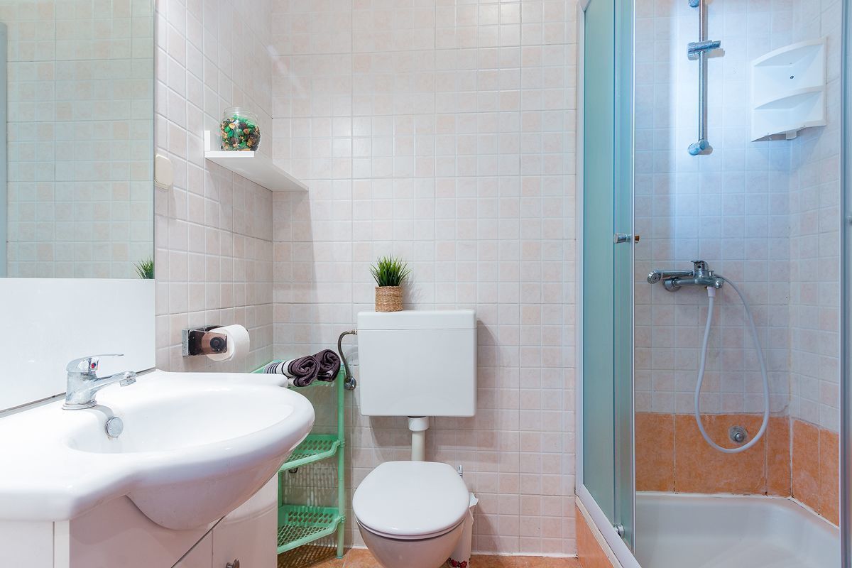 Bathroom | Shower