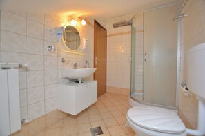 Apartment (A1) | Bilik Mandi