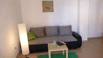 Apartment (A2) | Wohnzimmer | DVD-Player