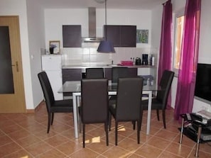 Apartment (A1) | Dining