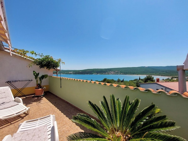 Apartment (A2) | Water view