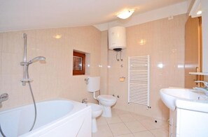 Apartment (A4) | Bathroom - Apartments Ivanka (Senj)