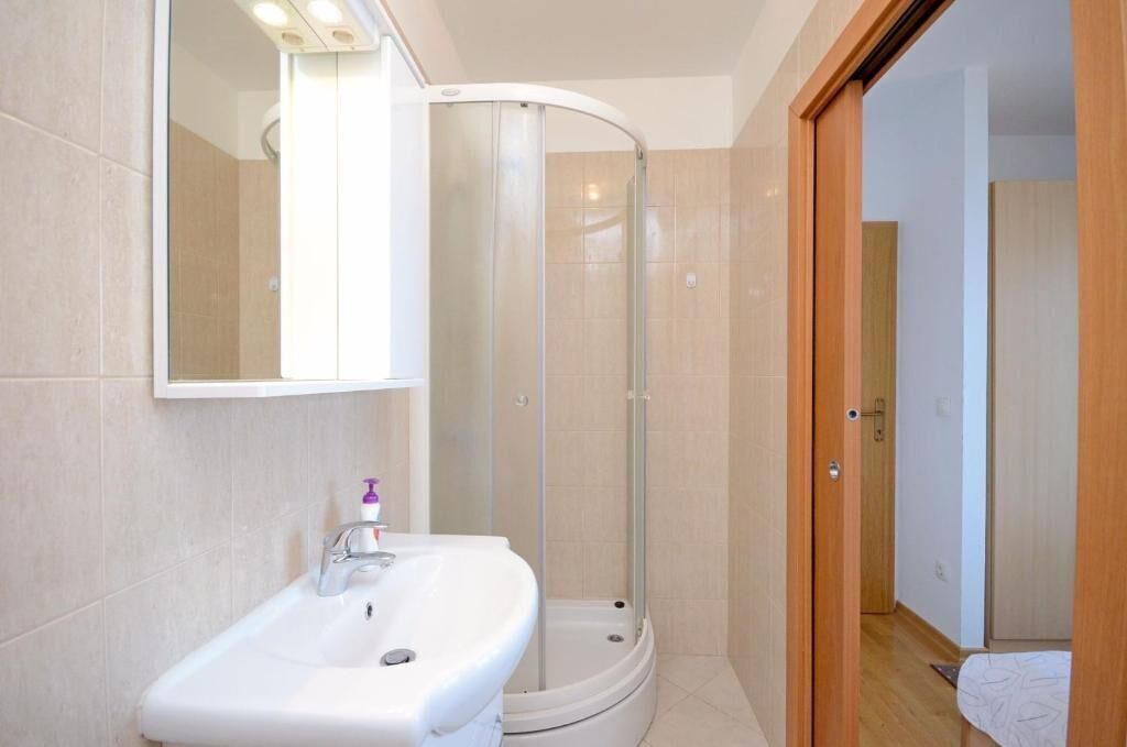 Apartment (A2) | Bathroom | Shower