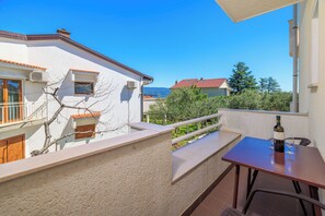 Apartment (A3) | Balkon