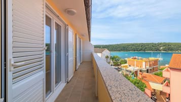 Apartment (A3) | Water view