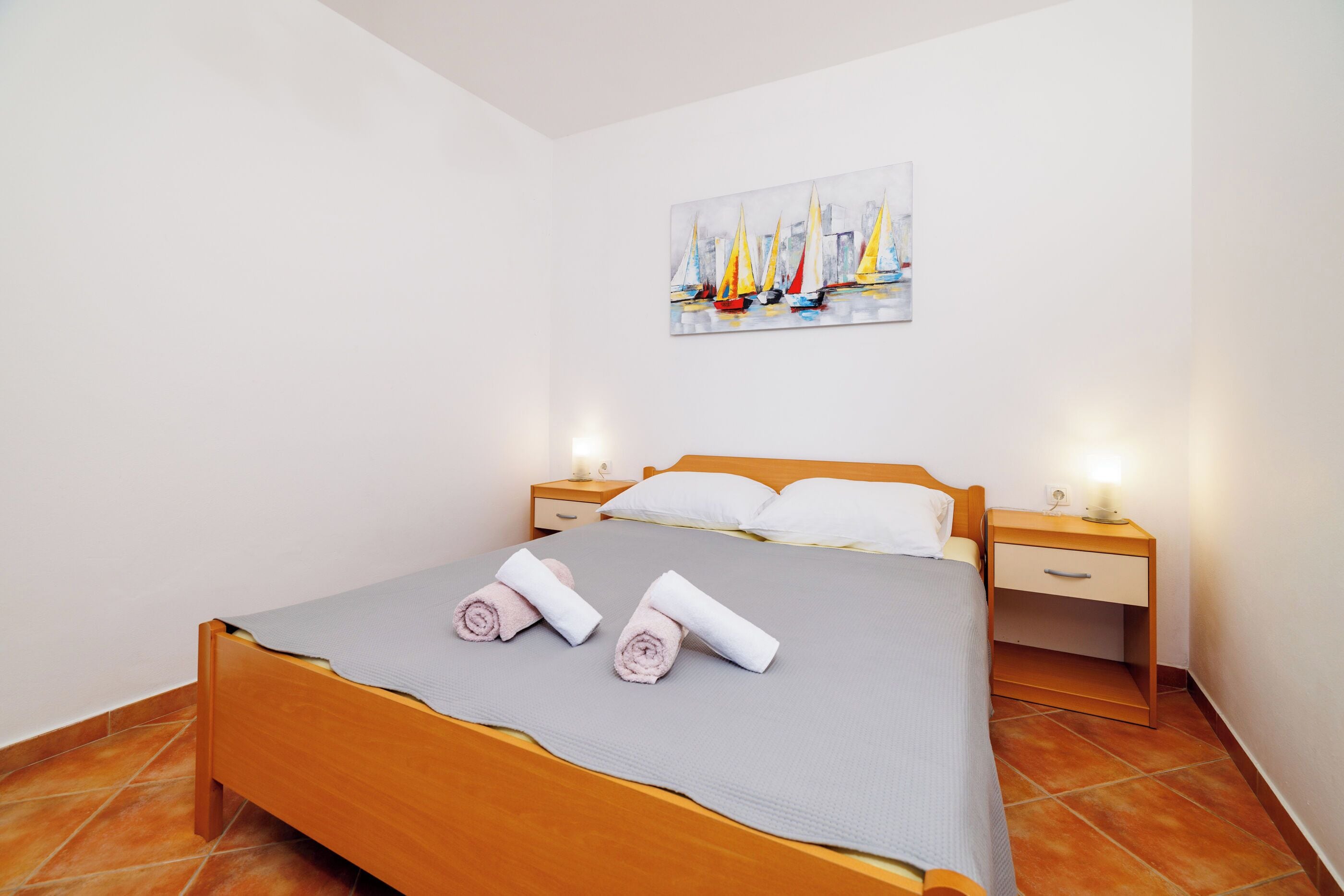 Apartment (A1) | 3 bedrooms, soundproofing, free WiFi, bed sheets