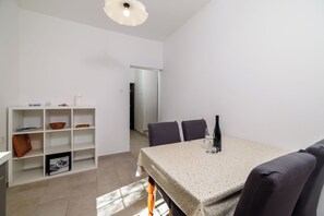 Apartment (A2) | Speisen