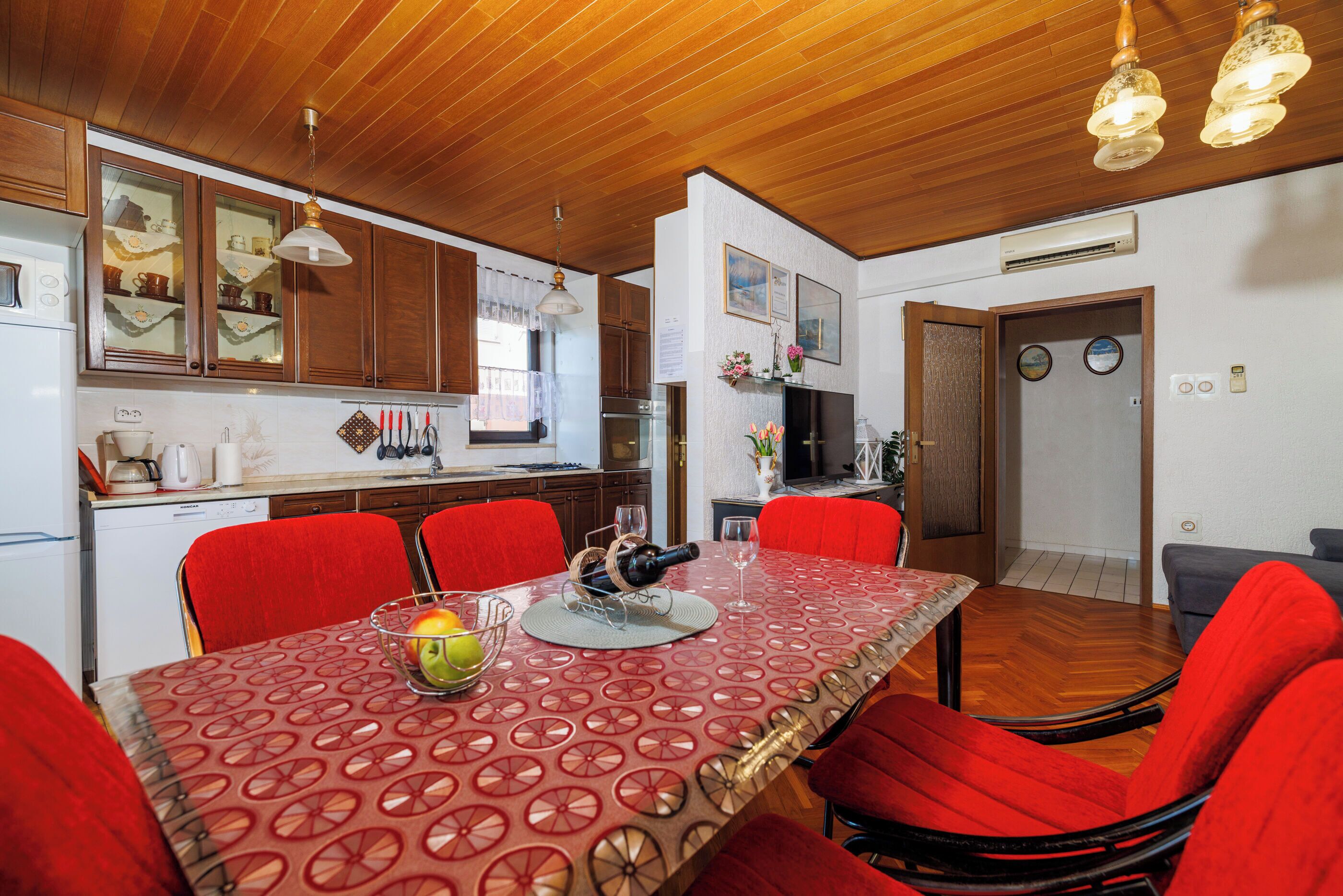 Apartment (A2) | Private kitchen | Fridge, stovetop, espresso maker, toaster