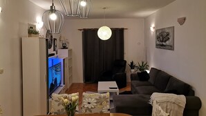 Apartment (A1) | Living room | TV - Apartment Sanja (Rab)