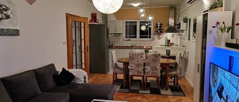 Apartment (A1) | Living room | TV