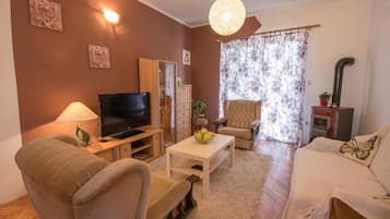 Apartment (A1) | Living room | TV