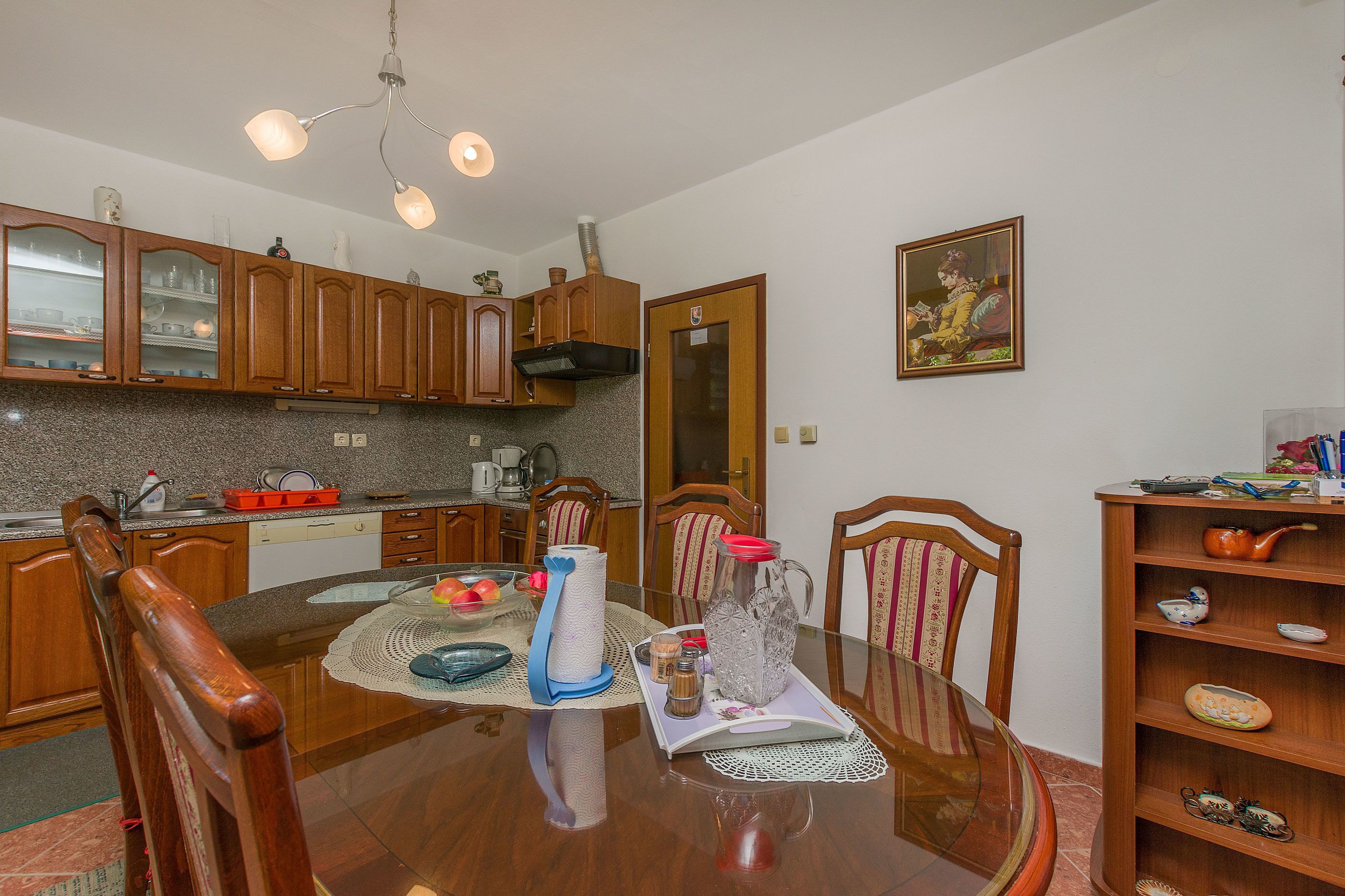 Private kitchen | Fridge, oven, stovetop, dishwasher