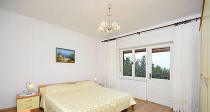 Apartments Mladen Jelica